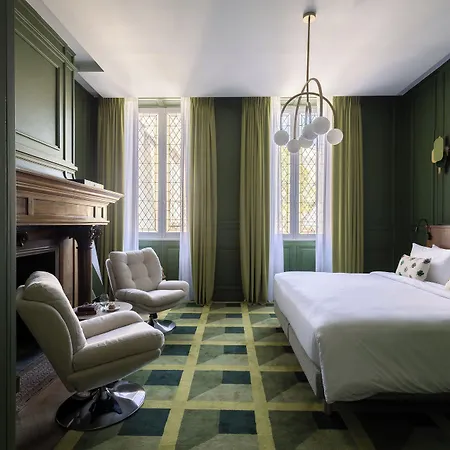 Hotel Des Quinconces Centre 5*