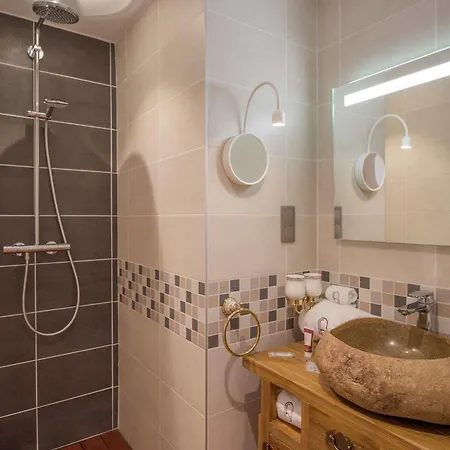 Des Quinconces Centre 5*