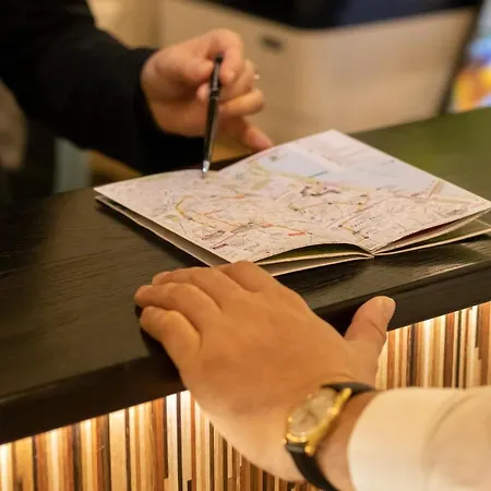 Des Quinconces Centre