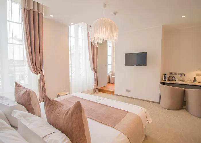 Des Quinconces Centre