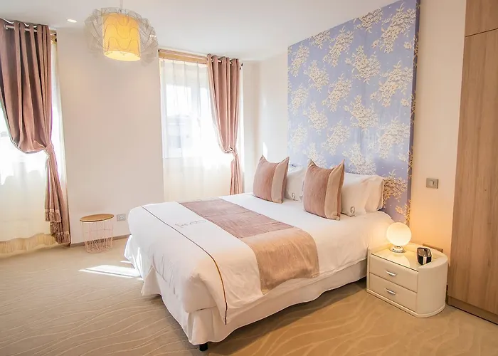 Des Quinconces Centre 5*