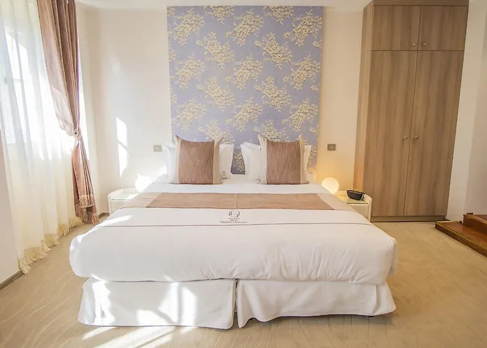 Otel Des Quinconces Centre 5*