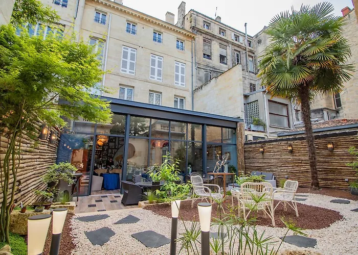 Des Quinconces Centre Hotell 5*