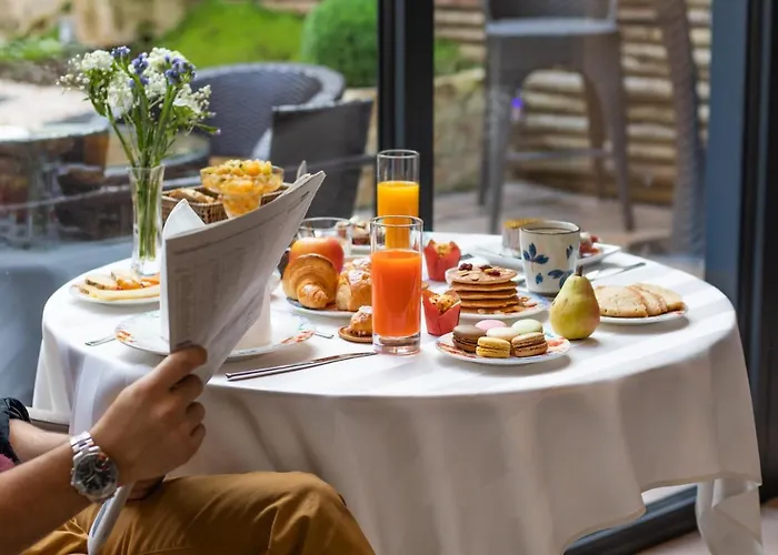 Hotel Des Quinconces Centre 5*