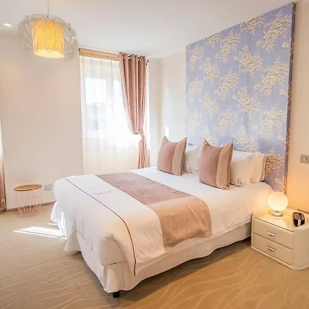 Des Quinconces Centre 5*