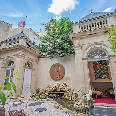 Des Quinconces Centre