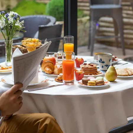 מלון Des Quinconces Centre 5*