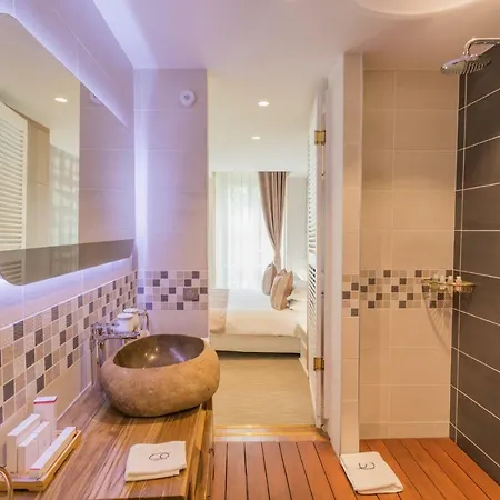 מלון Des Quinconces Centre