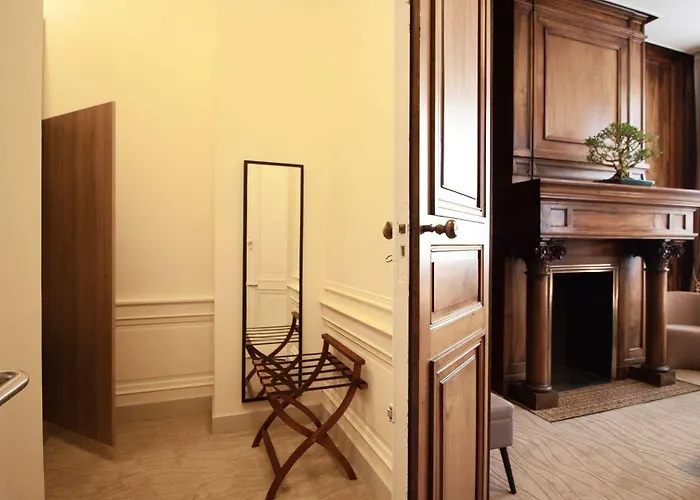 Hotel Des Quinconces Centre 5*